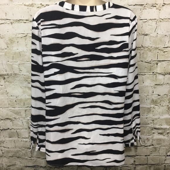 Ann Taylor Animal Print Popover Tunic Top - Picture 3 of 5